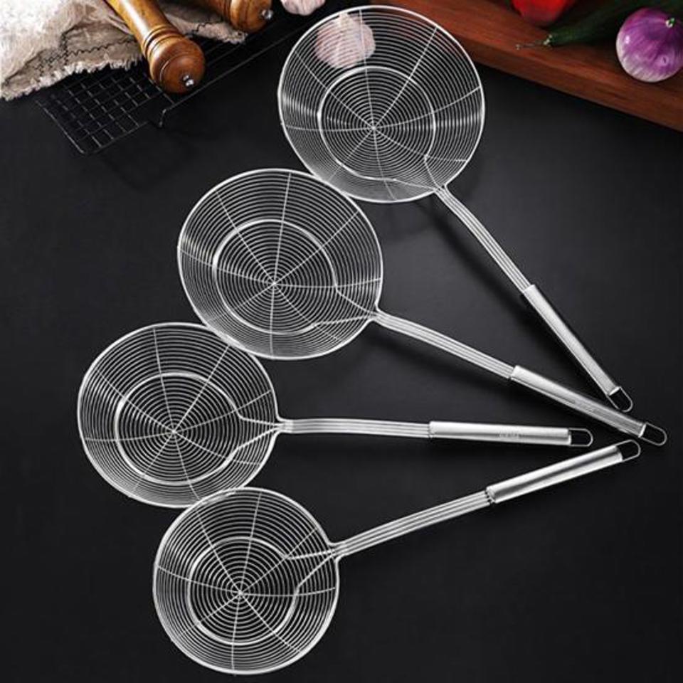 Fine-Mesh Skimmer Spoon